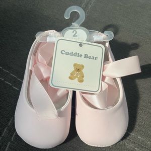 Cuddle Bear size 2 baby shoes